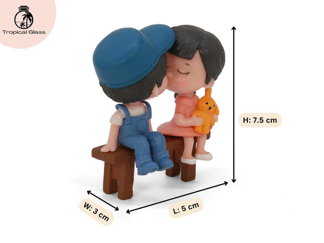 Mini couple figurine on bench with size dimensions, small decorative ornament for terrarium
