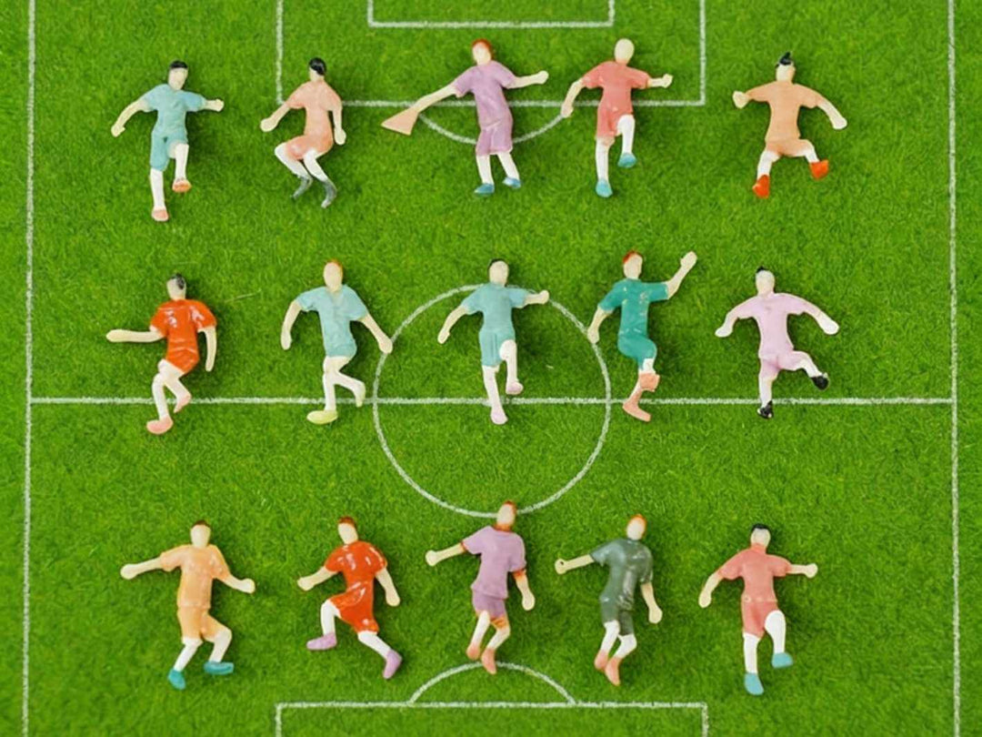 1:87 scale painted football player figurines for terrariums and miniature scenes